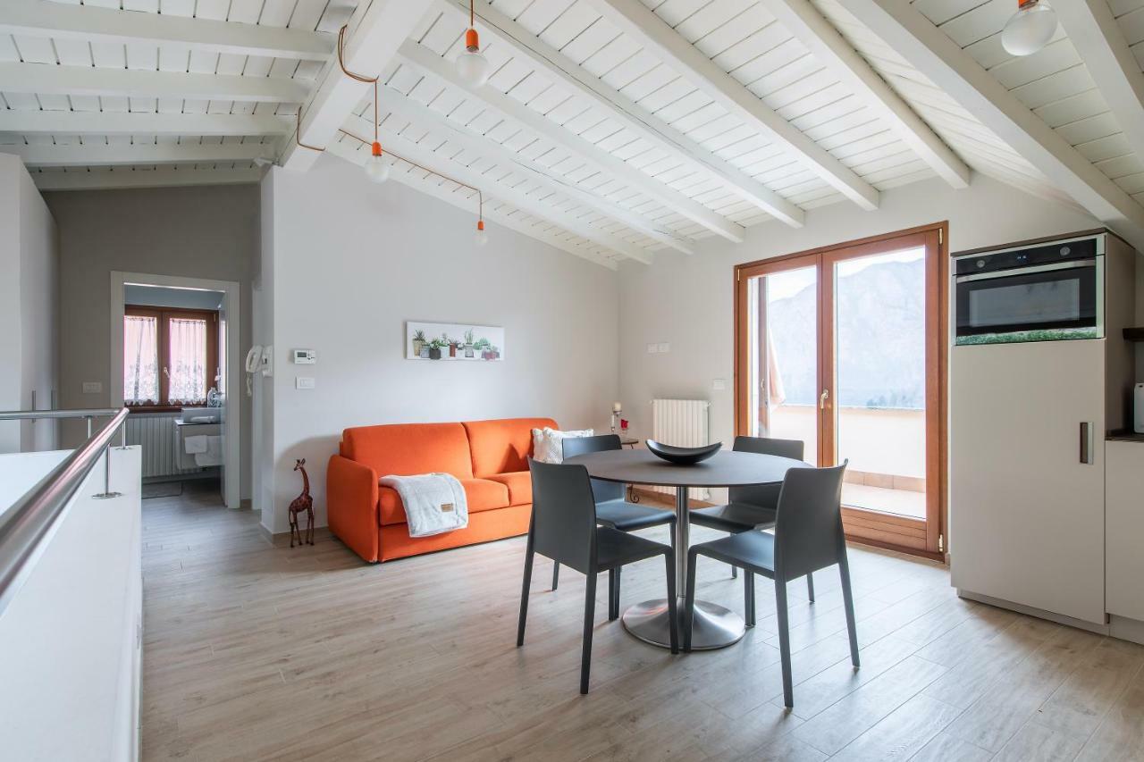 Mansarda I Cipressi Apartment Lenno Exterior photo